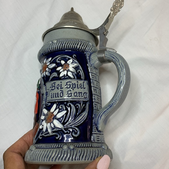 Vintage Made in Germany original king Beer Mug 12 oz guitar player Castle Lid - Picture 8 of 9